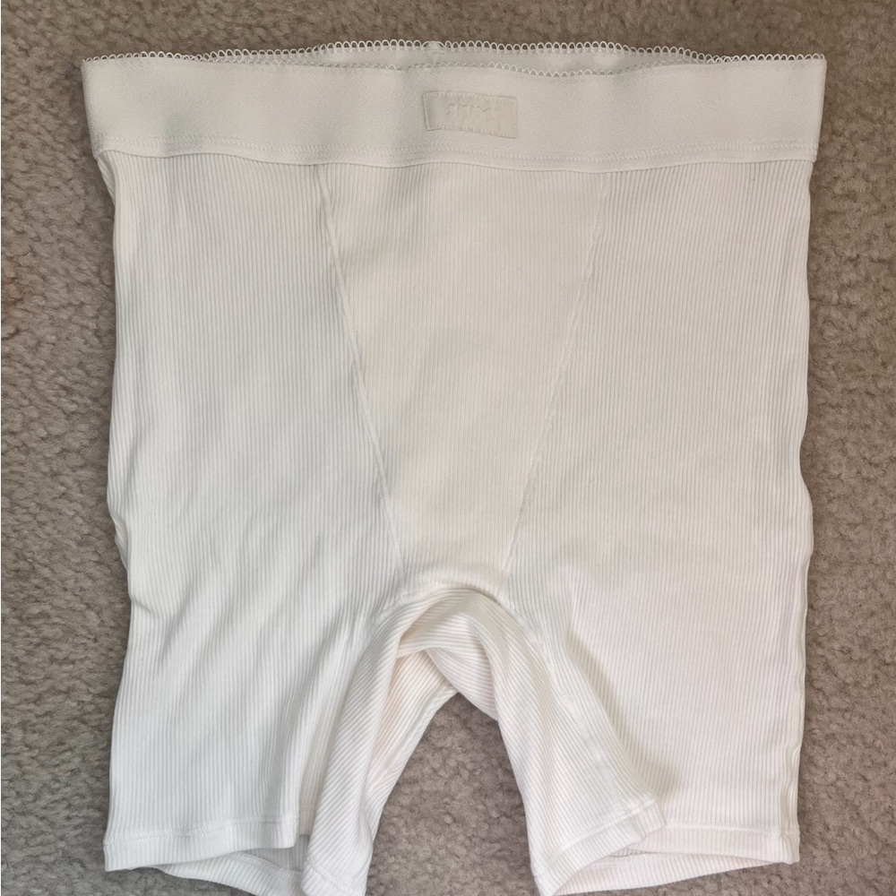 skims off white/cream boxers
